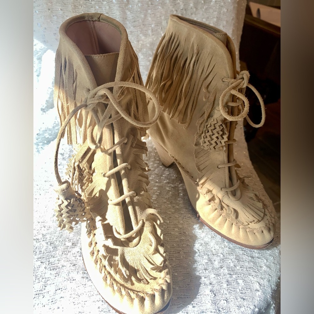 Coach Fringe Suede Moccasin Ankle Boots - Size 6.5B - Picture 4 of 16